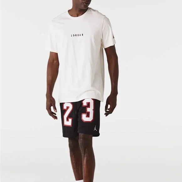 SOLD‼️‼️ NWT Jordan Air Tee - Shirt - Picture 3 of 5